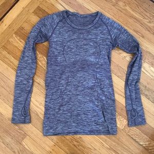 Lululemon top